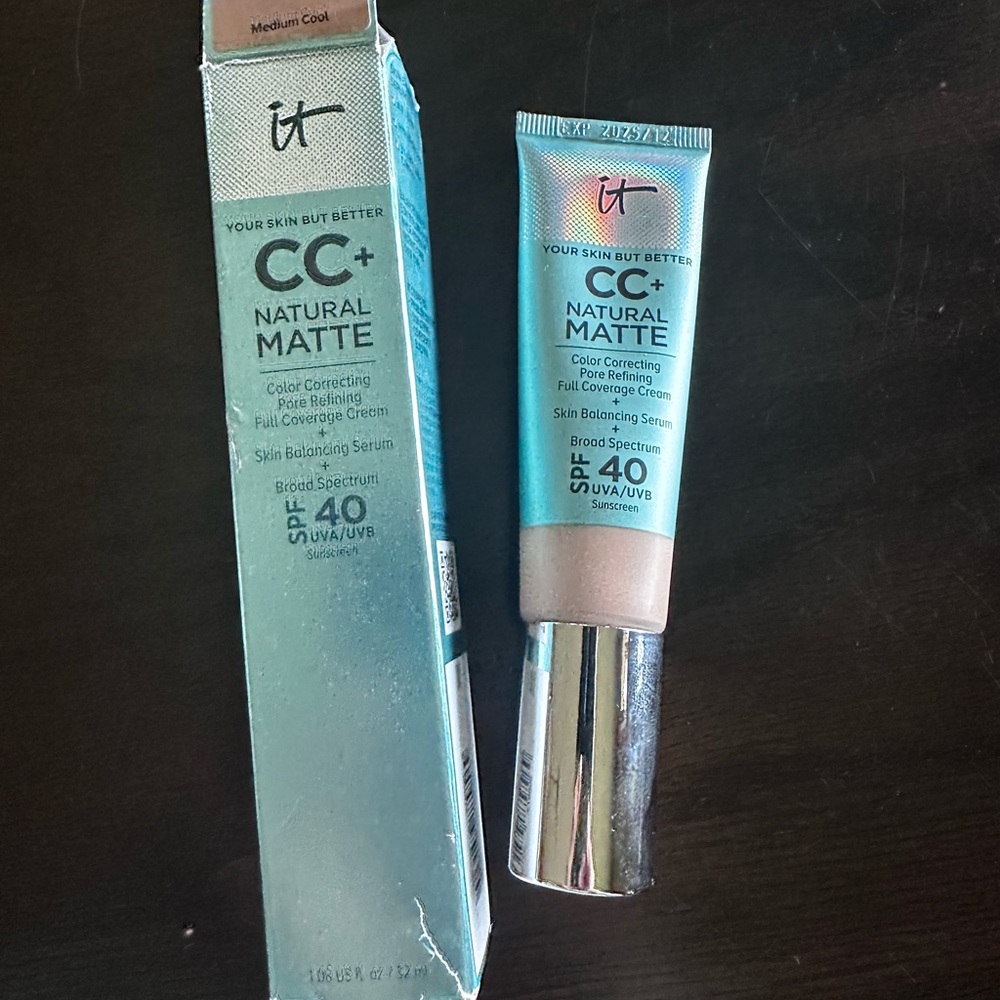 IT Cosmetics CC+ Natural Matte Cream SPF 40 - Medium Cool